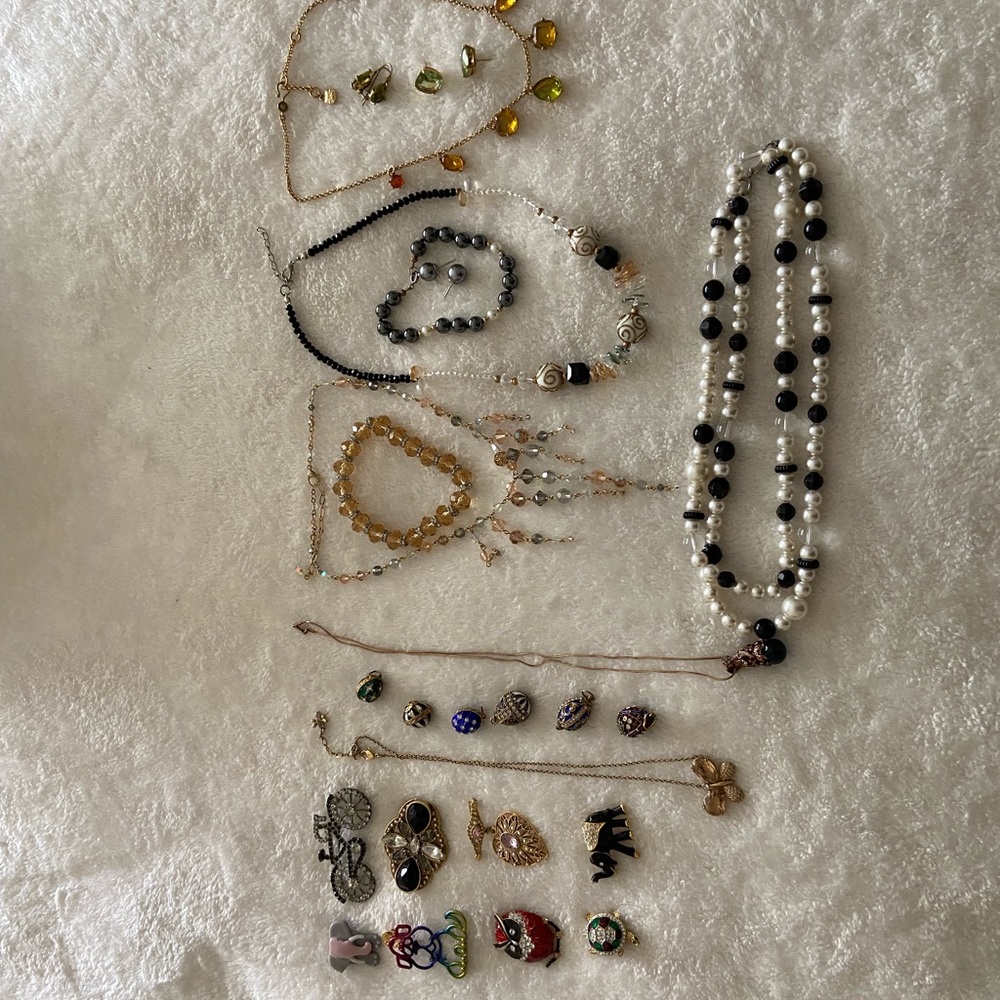 Necklaces bracelets earings